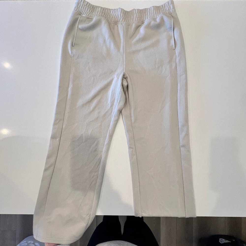 Ribbed Active Set - Picture 3 of 3